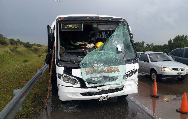 El siniestro fue protagonizado por colectivos de Lumasa y CarCor.