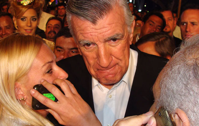 Celeste Benecchi entrevistando al gobernador Gioja.