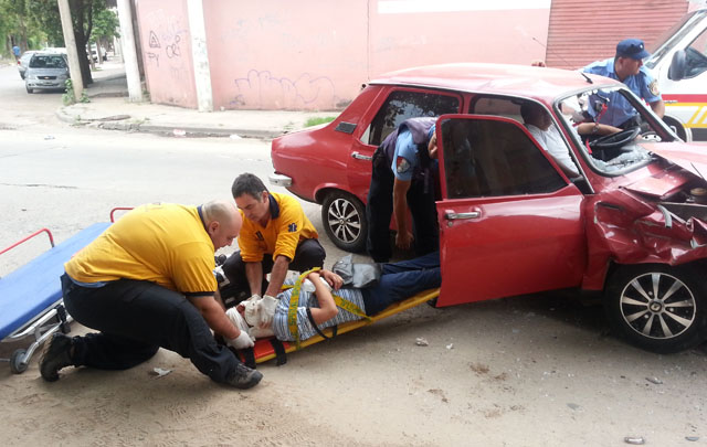 Los heridos fueron trasladados hacia el Hospital de Urgencias.