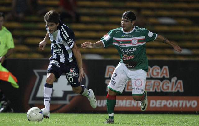 Talleres le ganó con claridad a San Jorge.