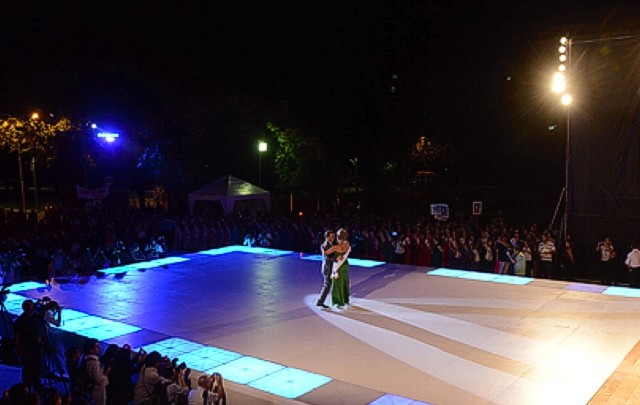 Wanda Kalisiñsky y el gobernador Francisco Pérez.