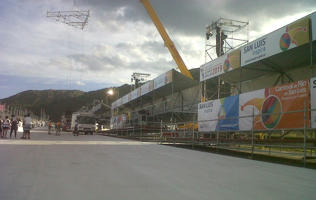 Se ultiman los detalles en el sambódromo.