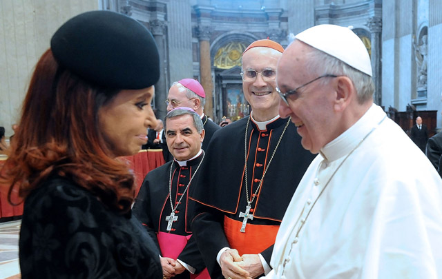 VIDEO: Cristina Fernández saluda al Papa Francisco