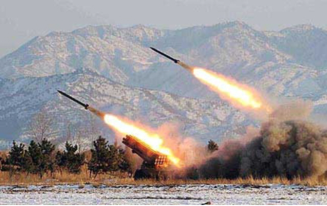 FOTO: Corea del Norte despliega sus fuerzas a la frontera. 
