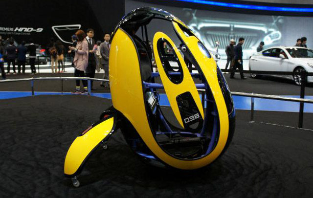 Fue presentado en el Seúl Motor Show.