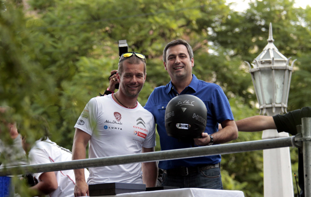 Loeb con Mestre, tras ser declarado ciudadano ilustre.