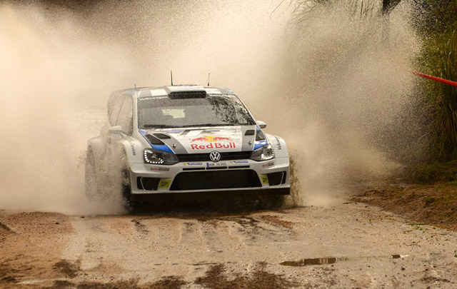 El piloto francés sigue liderando la competencia.