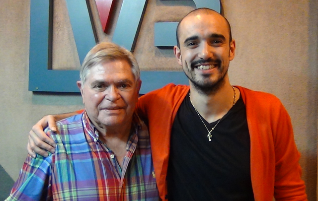 Abel Pintos en los estudios de Cadena 3.