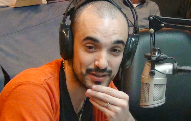 Abel Pintos en los estudios de Cadena 3.