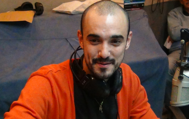 Abel Pintos en los estudios de Cadena 3.