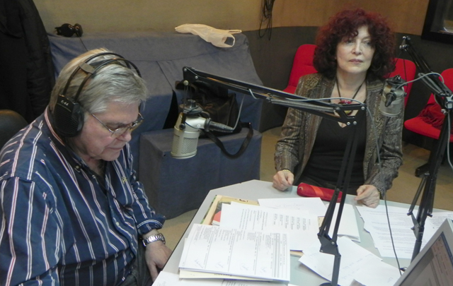 Reyna Carranza en los estudios de Cadena 3.