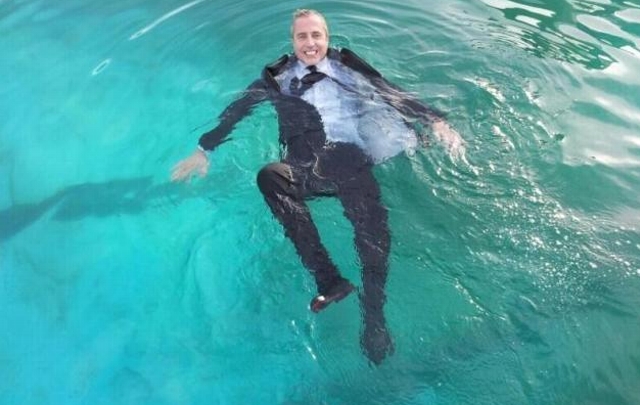 Marley se tira a la pileta por Telefé.