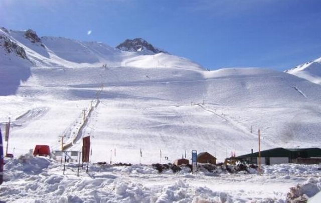 La imponente belleza de Los Penitentes congrega a miles de turistas. 