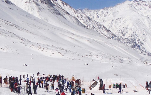 La imponente belleza de Los Penitentes congrega a miles de turistas. 
