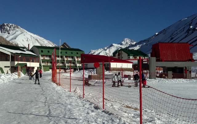 La imponente belleza de Los Penitentes congrega a miles de turistas. 
