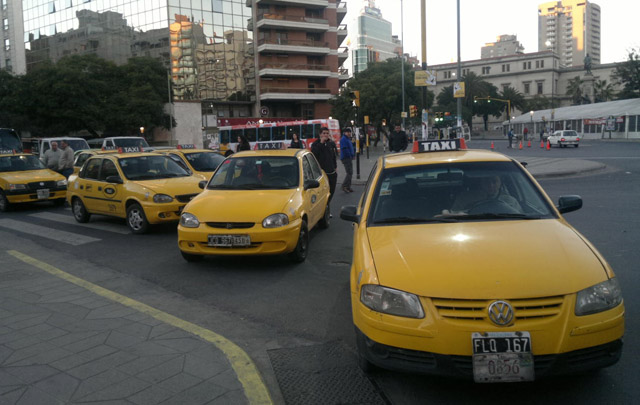 El 60% de las chapas se sorteará entre choferes (Foto: Archivo)