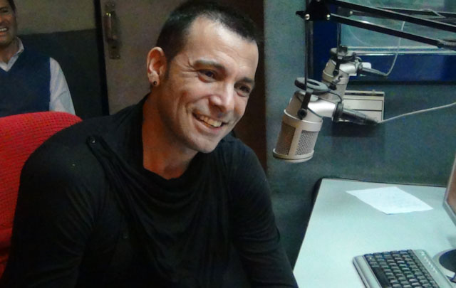 Martín Bossi en el estudio de Cadena 3