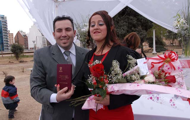 Cordobeses se casaron por civil en El Rosedal