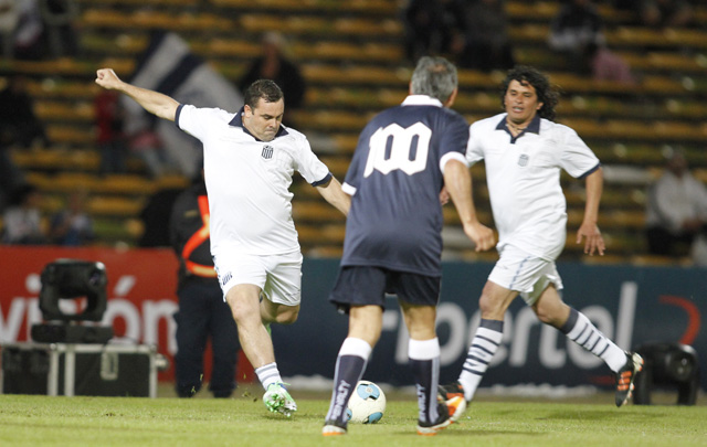 Partido de viejas estrellas de talleres