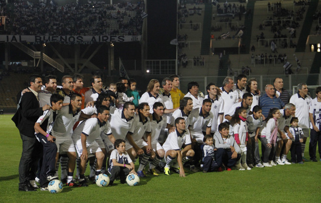 Partido de viejas estrellas de talleres