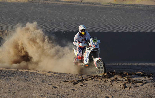 FOTO: Sanz en la quinta etapa del Dakar 2014