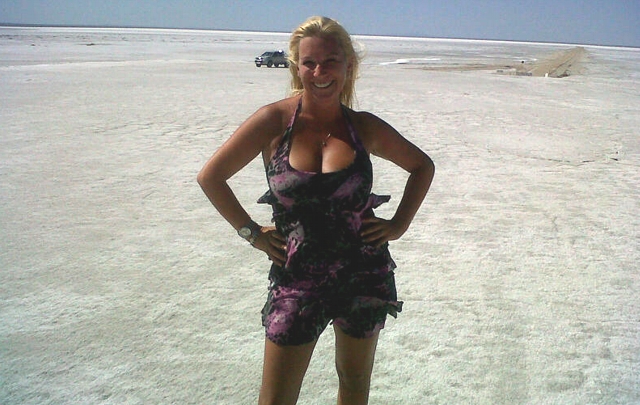 Celeste Benecchi en las salinas de San Luis.