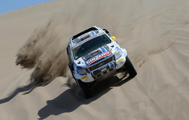 Álvarez en la décima etapa del Dakar 2014 