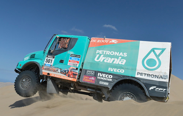 FOTO: De Villiers en la décima etapa del Dakar 2014