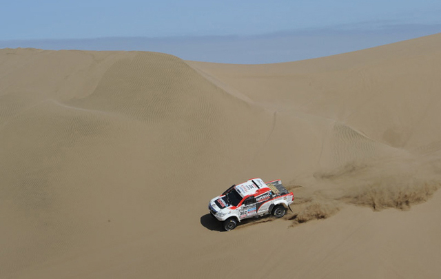 De Villiers en la décima etapa del Dakar 2014