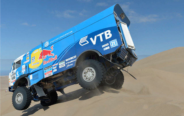 FOTO: Lachaume en la décima etapa del Dakar 2014