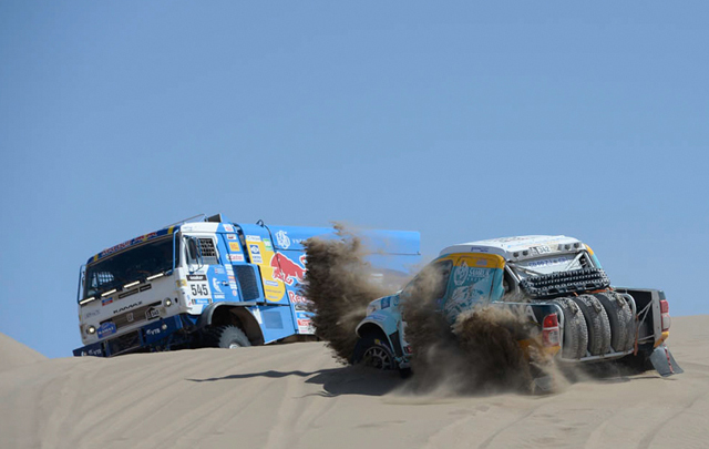 Shibalov en la décima etapa del Dakar 2014