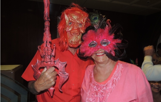 El ''Turco'' Genesir vivió una Fiesta de Carnaval en el Crucero Grand Celebration.