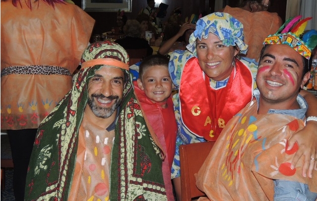 El ''Turco'' Genesir vivió una Fiesta de Carnaval en el Crucero Grand Celebration.