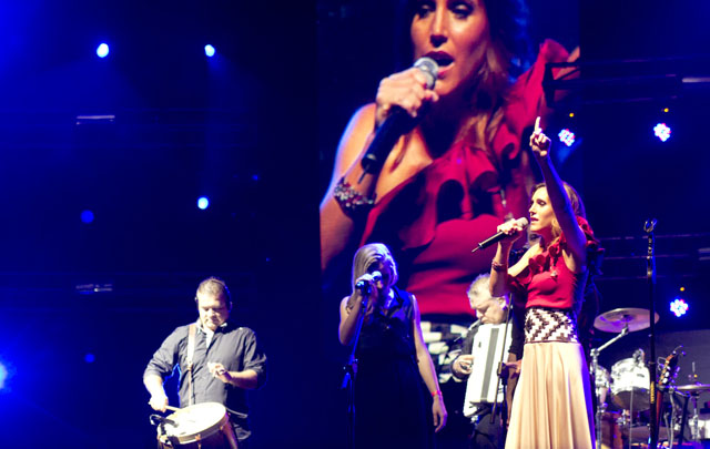 Soledad abrió la segunda noche del Festival de Peñas (Foto: David Peralta).