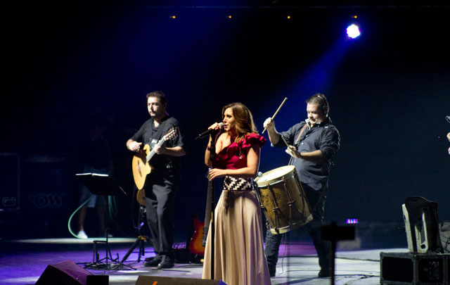 Soledad abrió la segunda noche del Festival de Peñas (Foto: David Peralta).