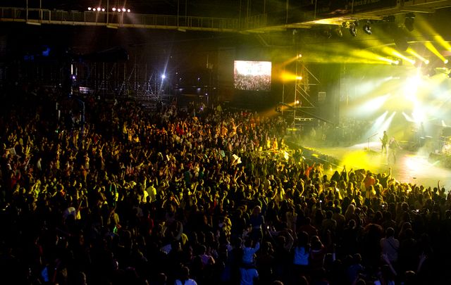 El Anfiteatro volvió a mostrarse colmado en la cuarta noche (Foto: David Peralta).