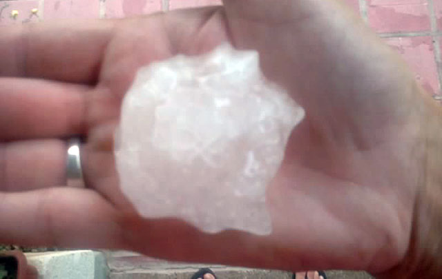 Cayó piedra en barrio Jardín (Gentileza Pilar Sánchez)