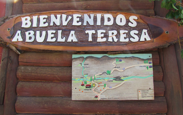 Los turistas disfrutan del balneario Abuela Teresa en Traslasierra.