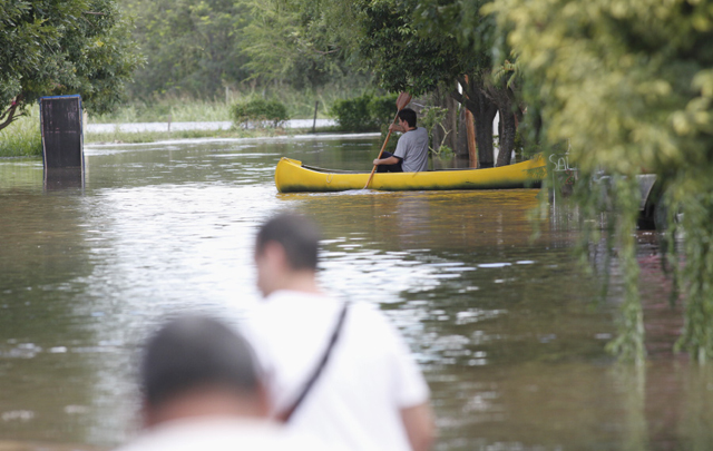 Llegó el pico de la creciente del río Ctalamochita a Villa María.