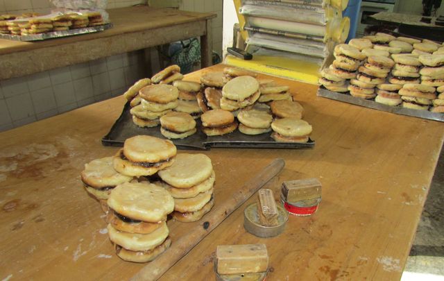 Orlando visitó la fábrica de alfajores artesanales ''Elmira Castro'' en Cura Brochero