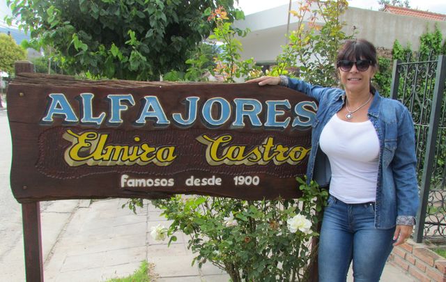 Orlando visitó la fábrica de alfajores artesanales ''Elmira Castro'' en Cura Brochero