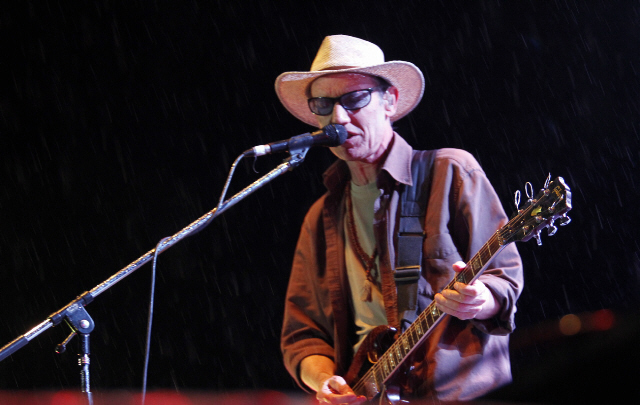 Skay hizo vibrar a una multitud en el Cosquín Rock