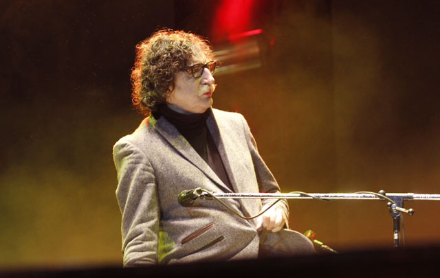 Charly García su subió al escenario pasada la medianoche.