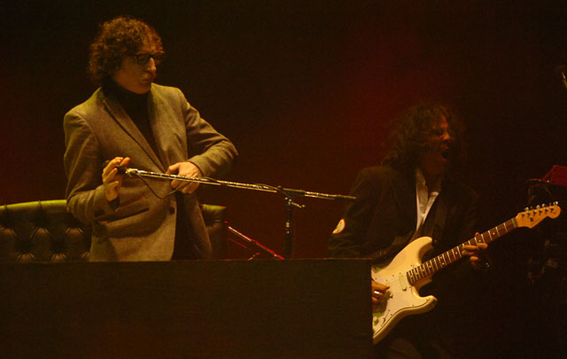 Charly García su subió al escenario pasada la medianoche.