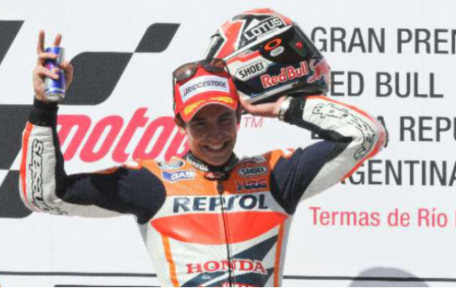 El español Márquez se impuso con autoridad y festejó en el podio.