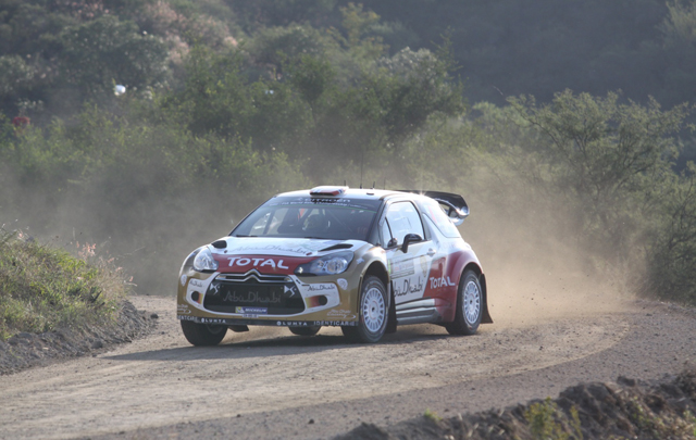 El Rally Mundial debutó con gran convocatoria en las sierras. 
