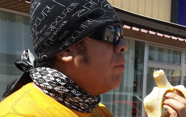 La ''Mona'' pidió peras pero recibió bananas.