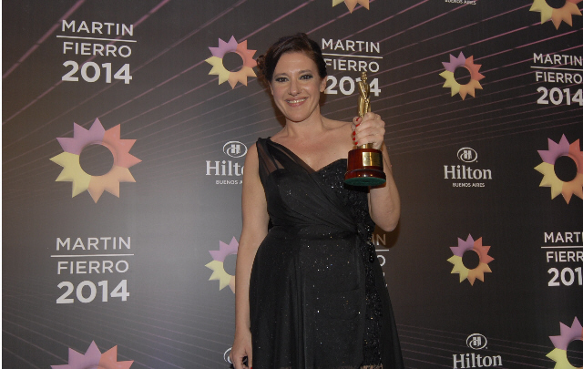 Gabriela Radice fue distinguida por labor periodística femenina en ''Visión 7''.