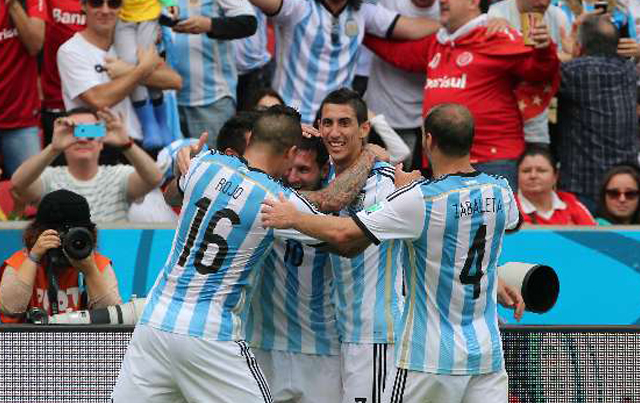 FOTO: Argentina ganó y logró el puntaje ideal