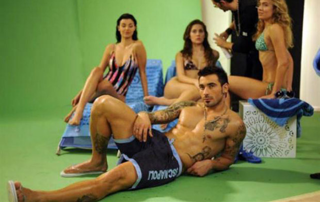 El Pocho levanta suspiros en la platea femenina.